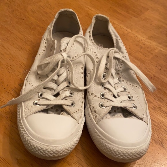Converse All Star off white/ white lace like design sneakers nice, size 8, - Picture 3 of 16